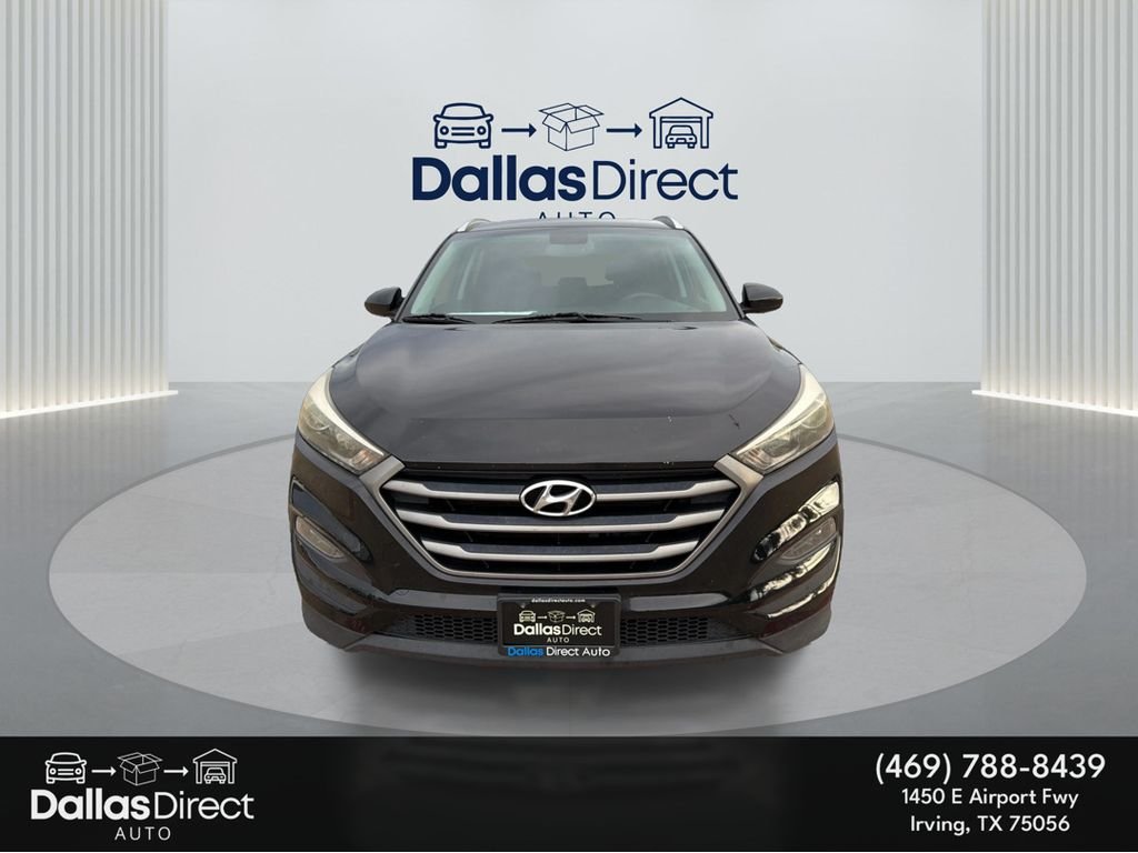 Used 2016 Ash Black Hyundai SE image 3
