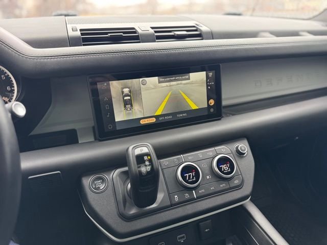 Certified Used 2023 Green Land Rover X-Dynamic SE image 17