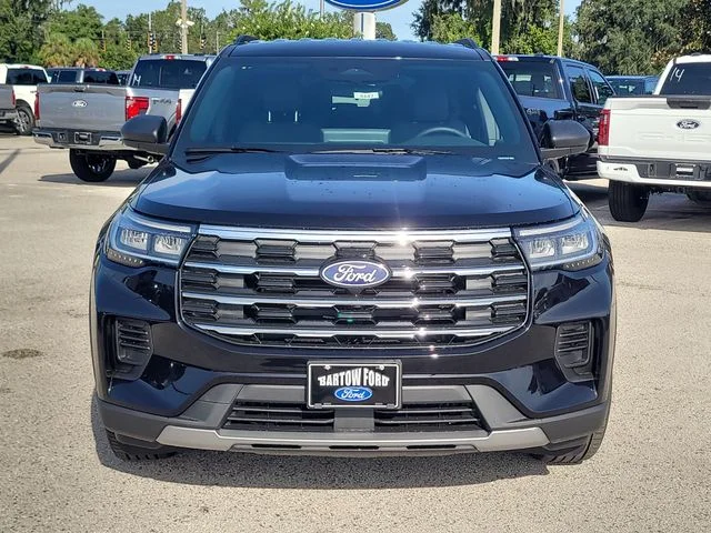 New 2027 Black Metallic Ford Active image 2