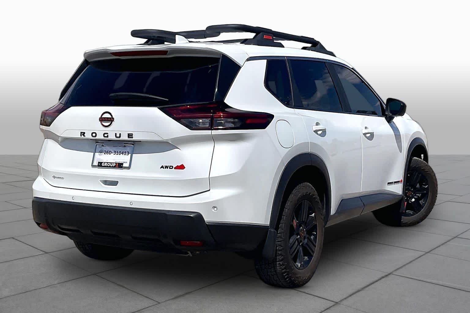 Used 2025 Everest White Pearl Nissan Rock Creek image 13