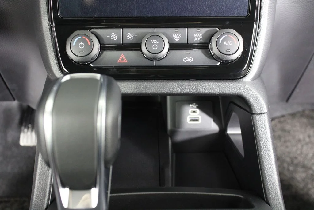 New 2026 Marsh Gray Ford XLT image 27
