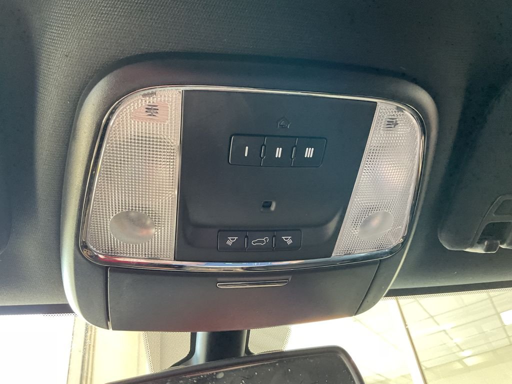 Used 2015 White Jeep Limited image 23