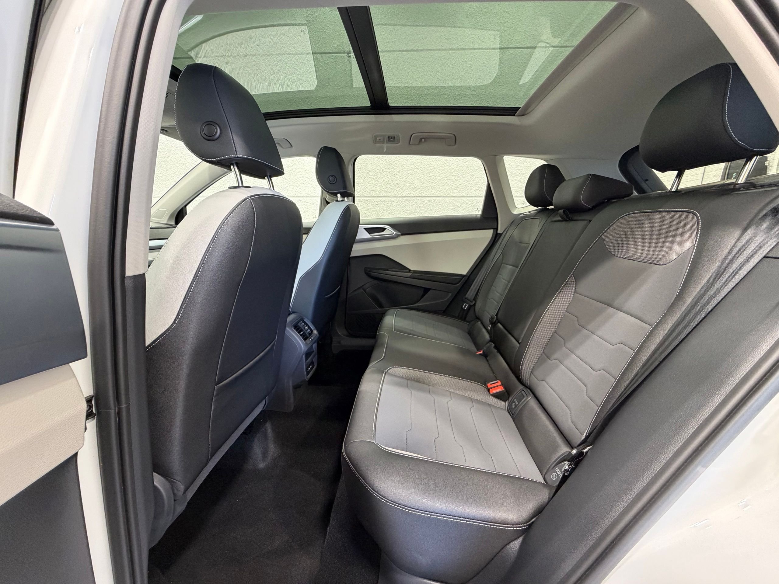 New 2026 White Volkswagen 1.5T SE image 22