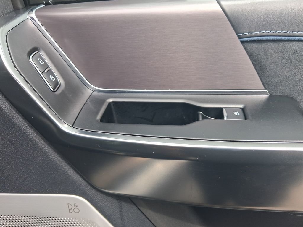 New 2026 White Ford Platinum image 37