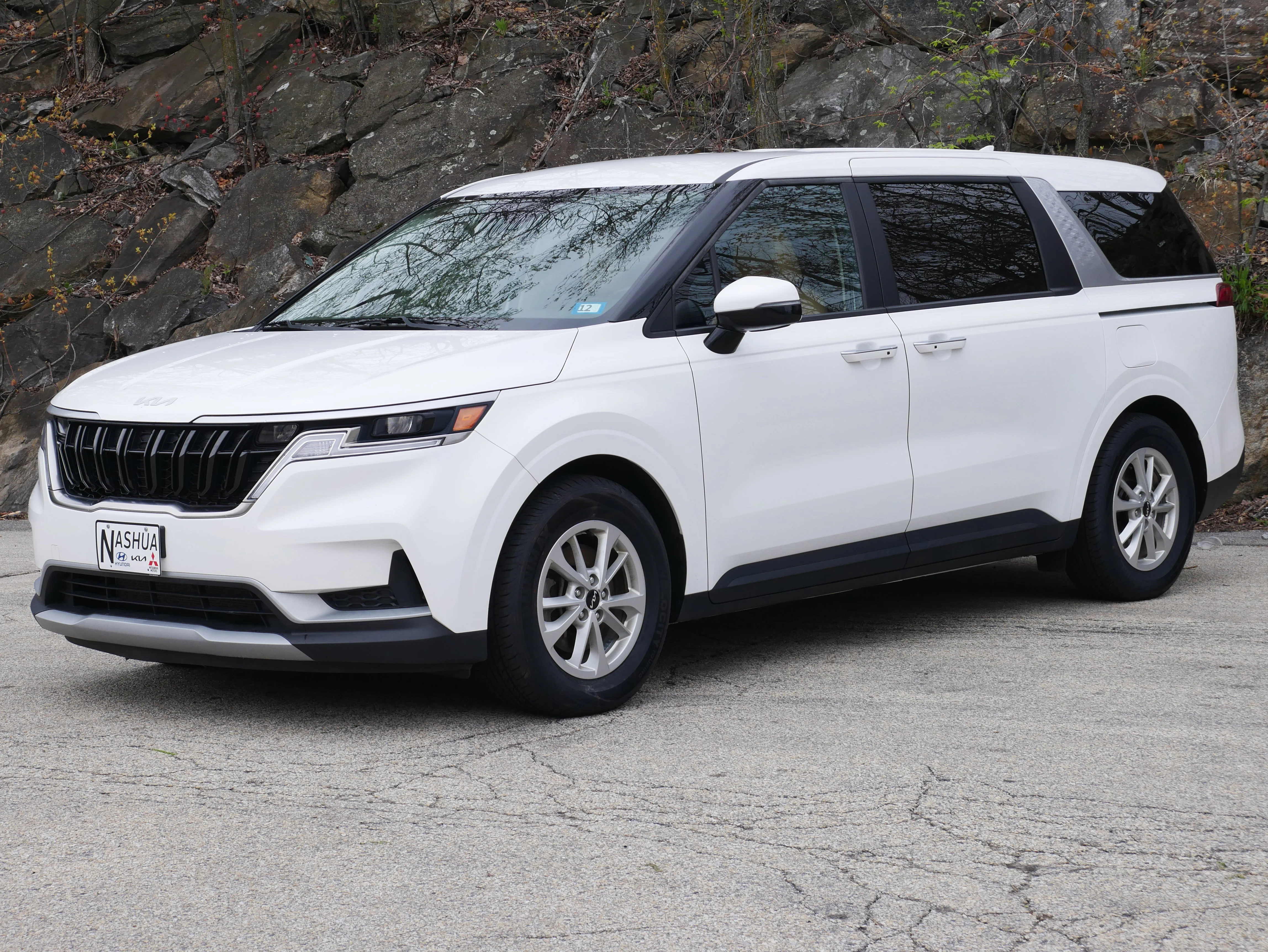 2024 Kia Sedona LX Seat Pkg's photo