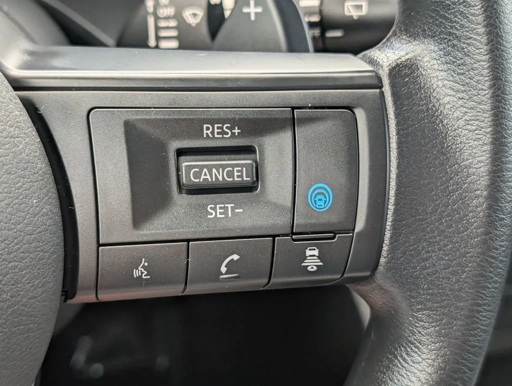 Used 2024 Gray Nissan SV image 14