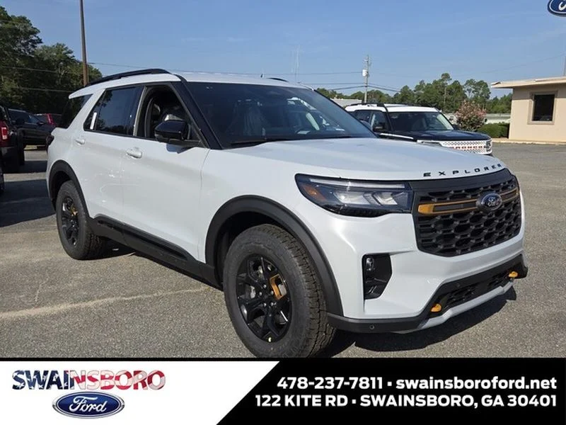 New 2026 Space White Metallic Ford Tremor® image 1