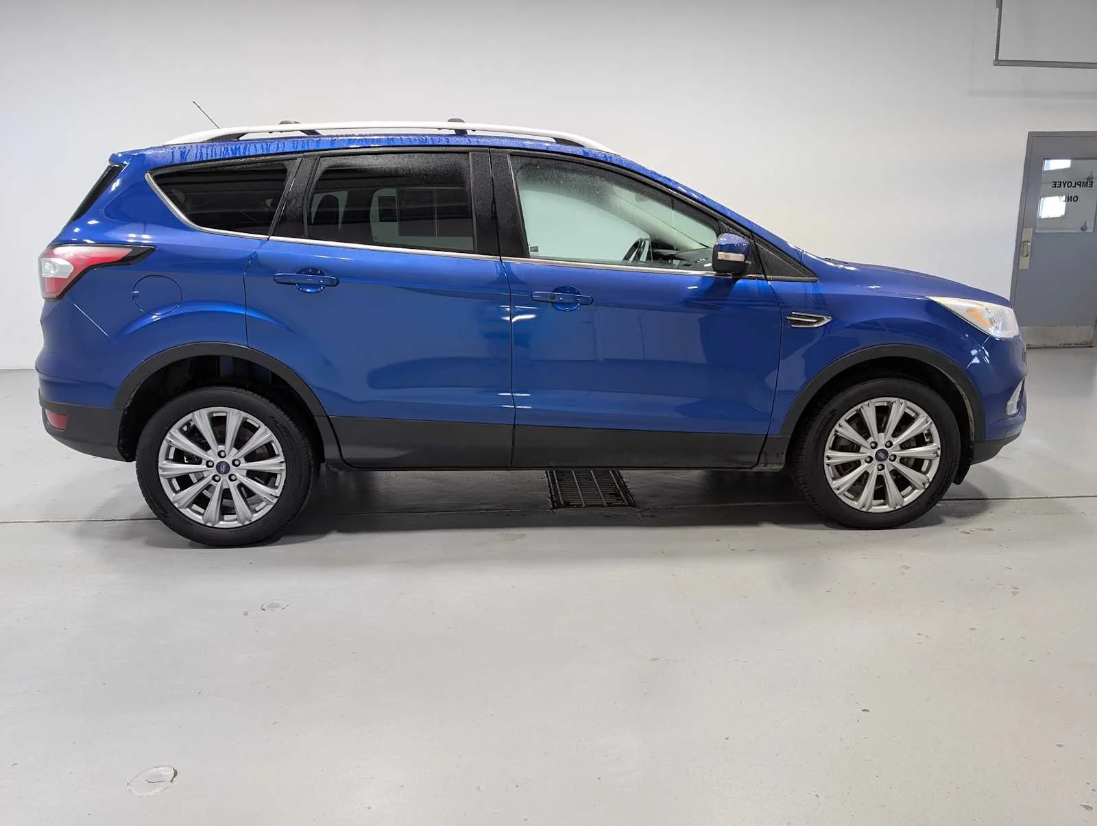 Used 2017 Lightning Blue Ford Titanium image 7