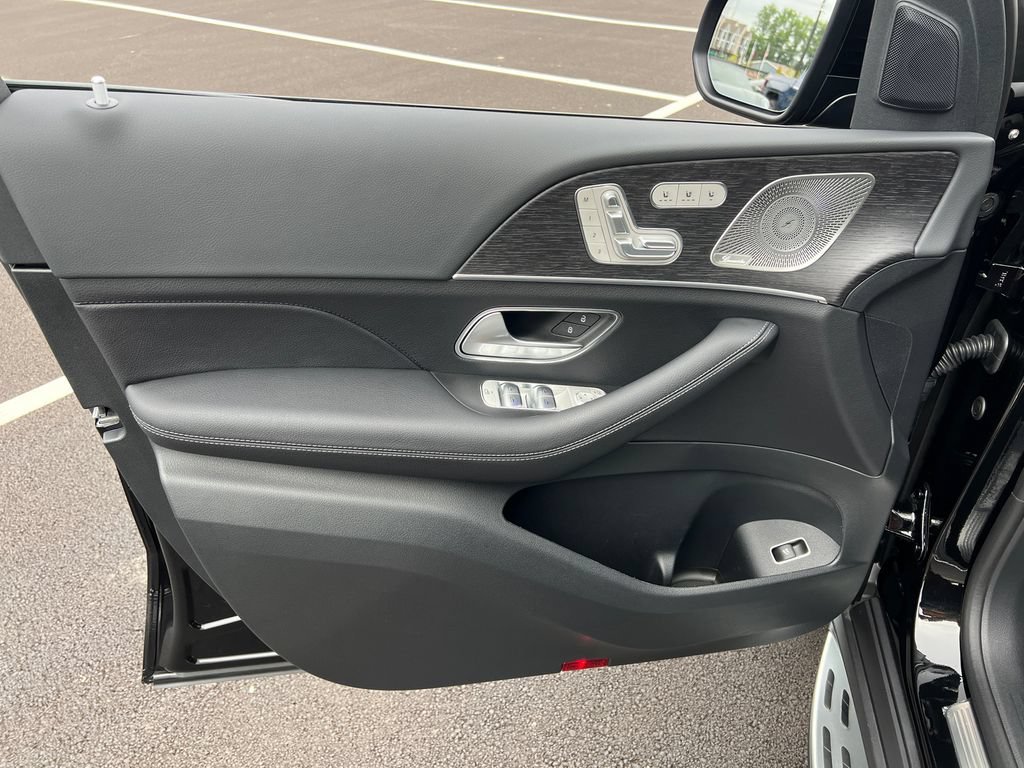 New 2026 Obsidian Black Metallic Mercedes-Benz GLE450 image 46
