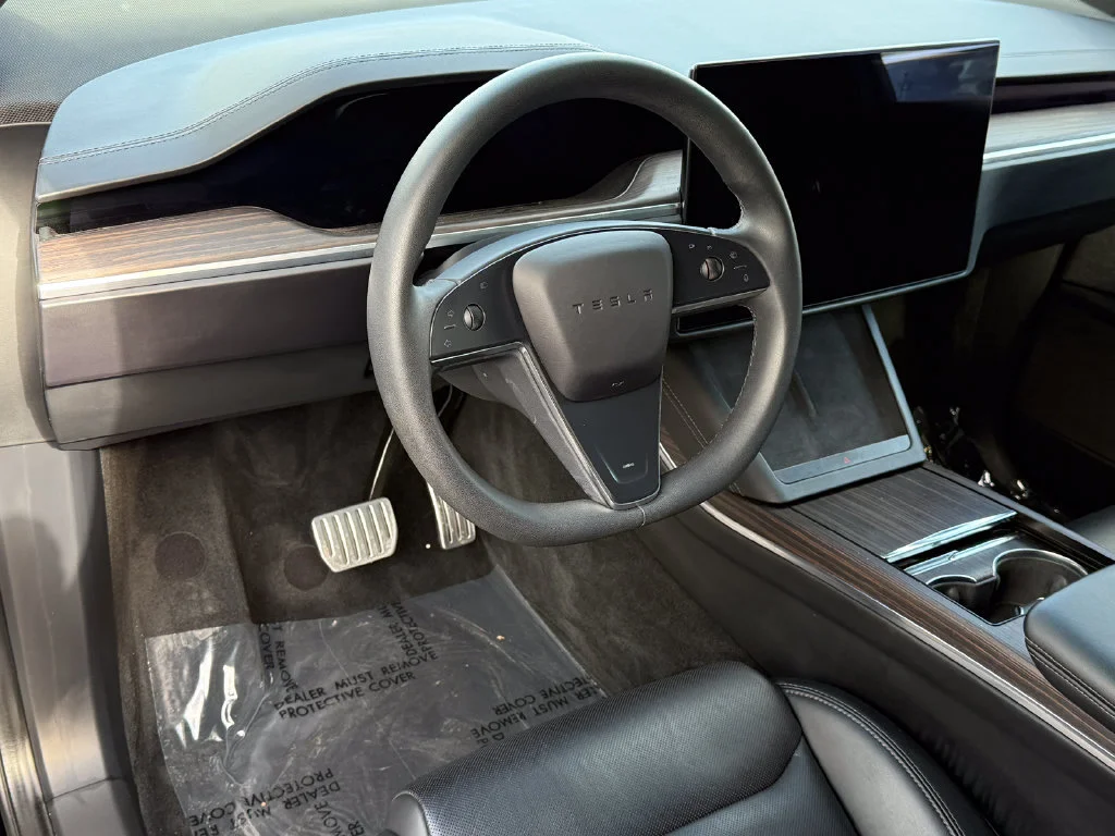 Used 2024  Tesla NA image 26