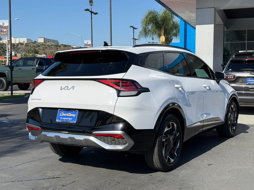 Used 2023 White Kia SX-Prestige image 7