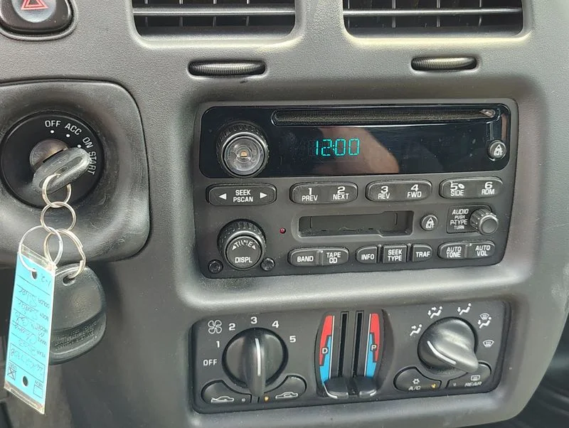 Used 2003 Silver Chevrolet SS image 15