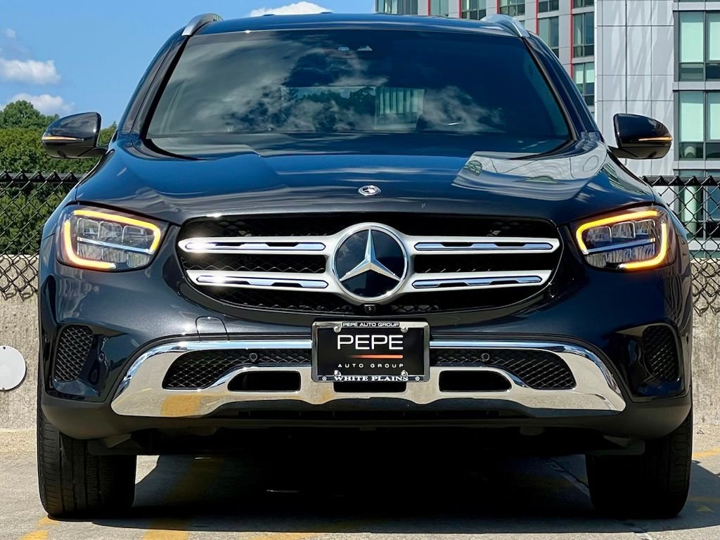 Certified Used 2022 Gray Mercedes-Benz GLC 300 image 3