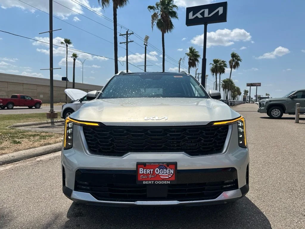 New 2026 White Kia EX image 2