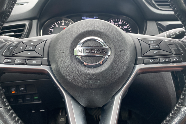 Used 2017 Magnetic Black Nissan SV image 15