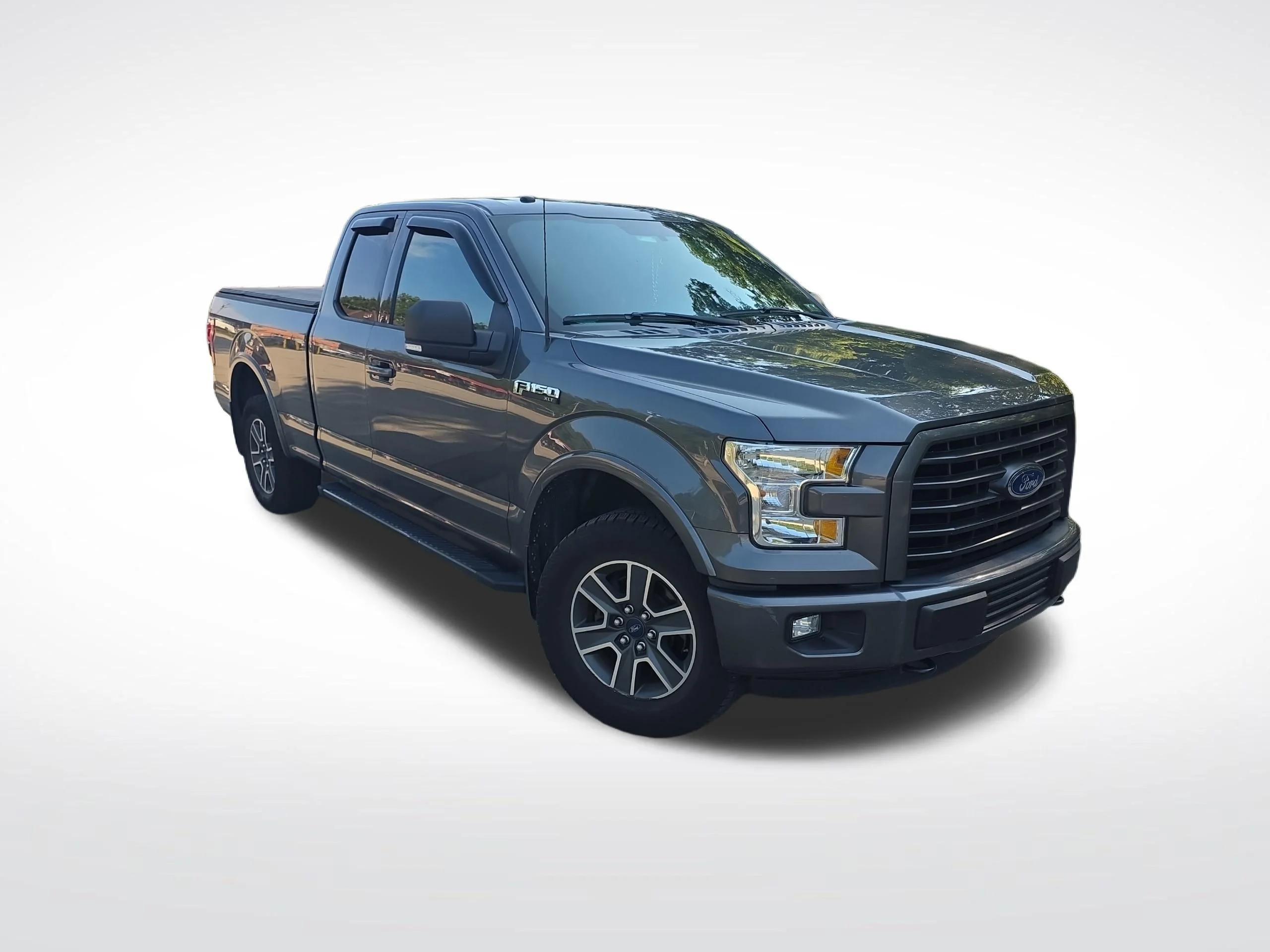 Used 2016 Magnetic Ford XLT image 3