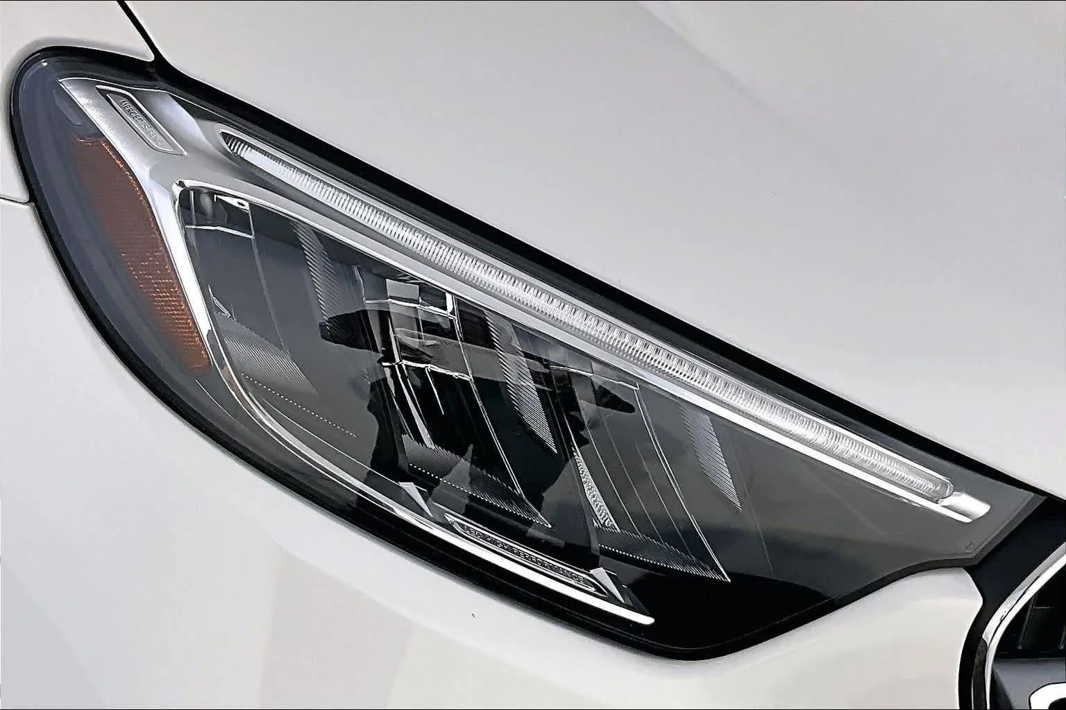 Certified Used 2026 Polar White Mercedes-Benz GLC 300 image 27