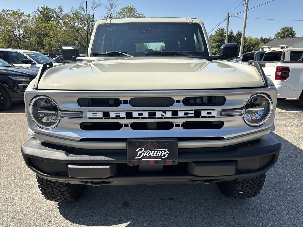 2025 Ford Bronco Base photo 2
