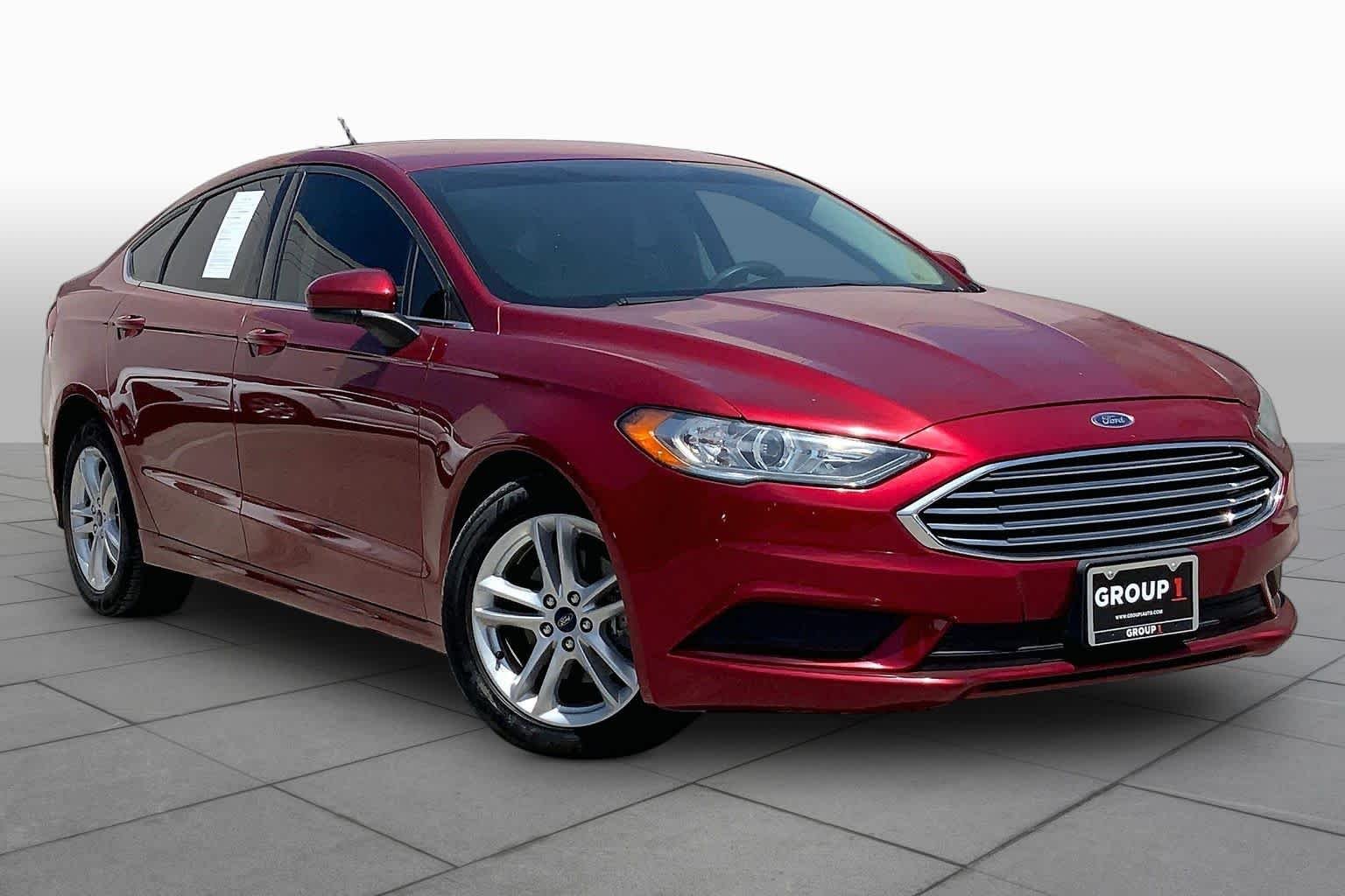 Used 2018 Ruby Red Metallic Tinted Clearcoat Ford SE image 3