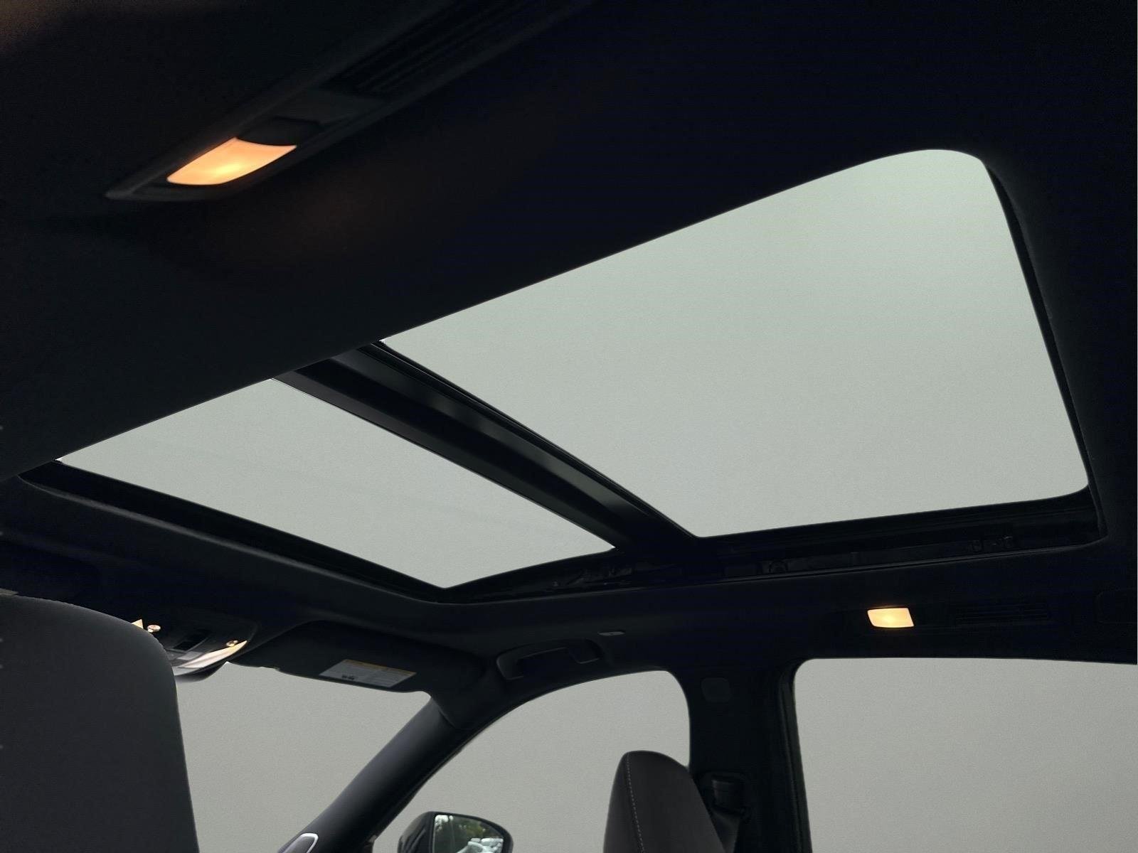 New 2027 GRAPHITE SHADOW INFINITI Luxe AWD image 21