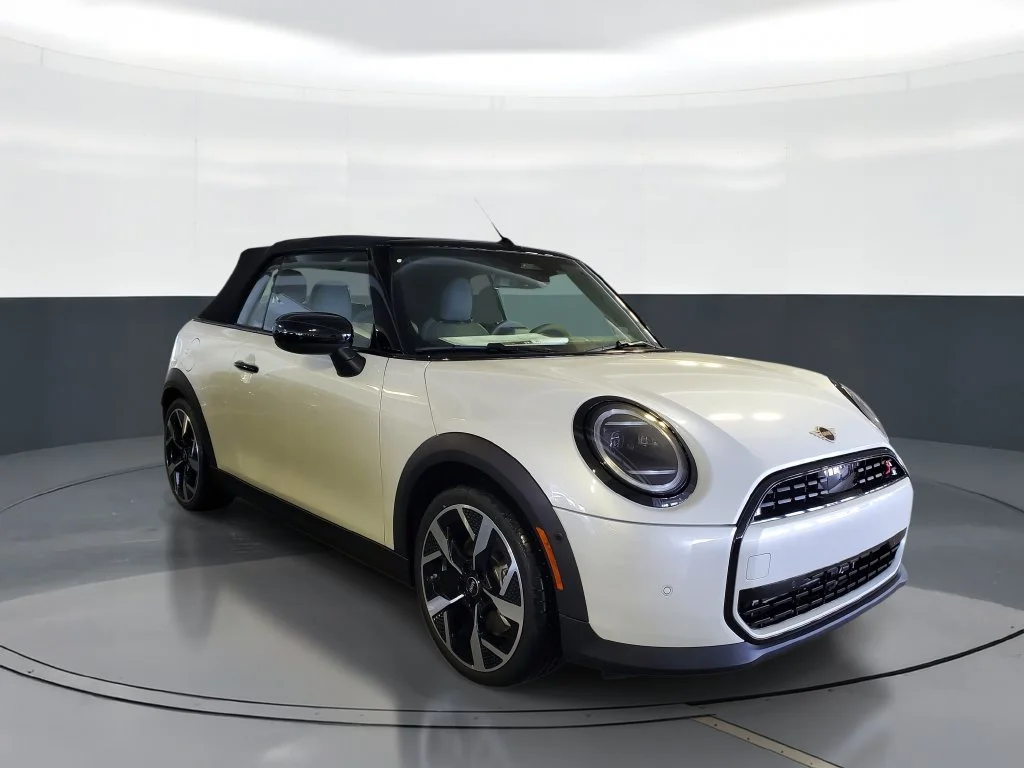 Used 2026 White MINI  image 2