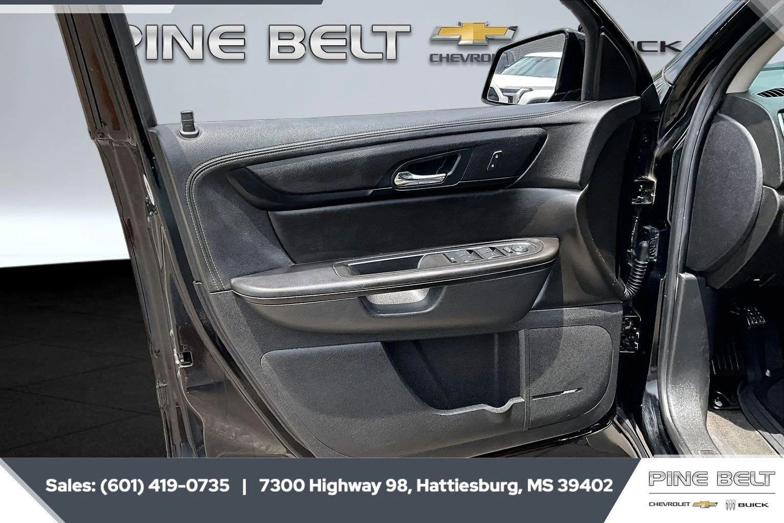 Used 2017 MOSAIC BLACK METALLIC Chevrolet LT image 17