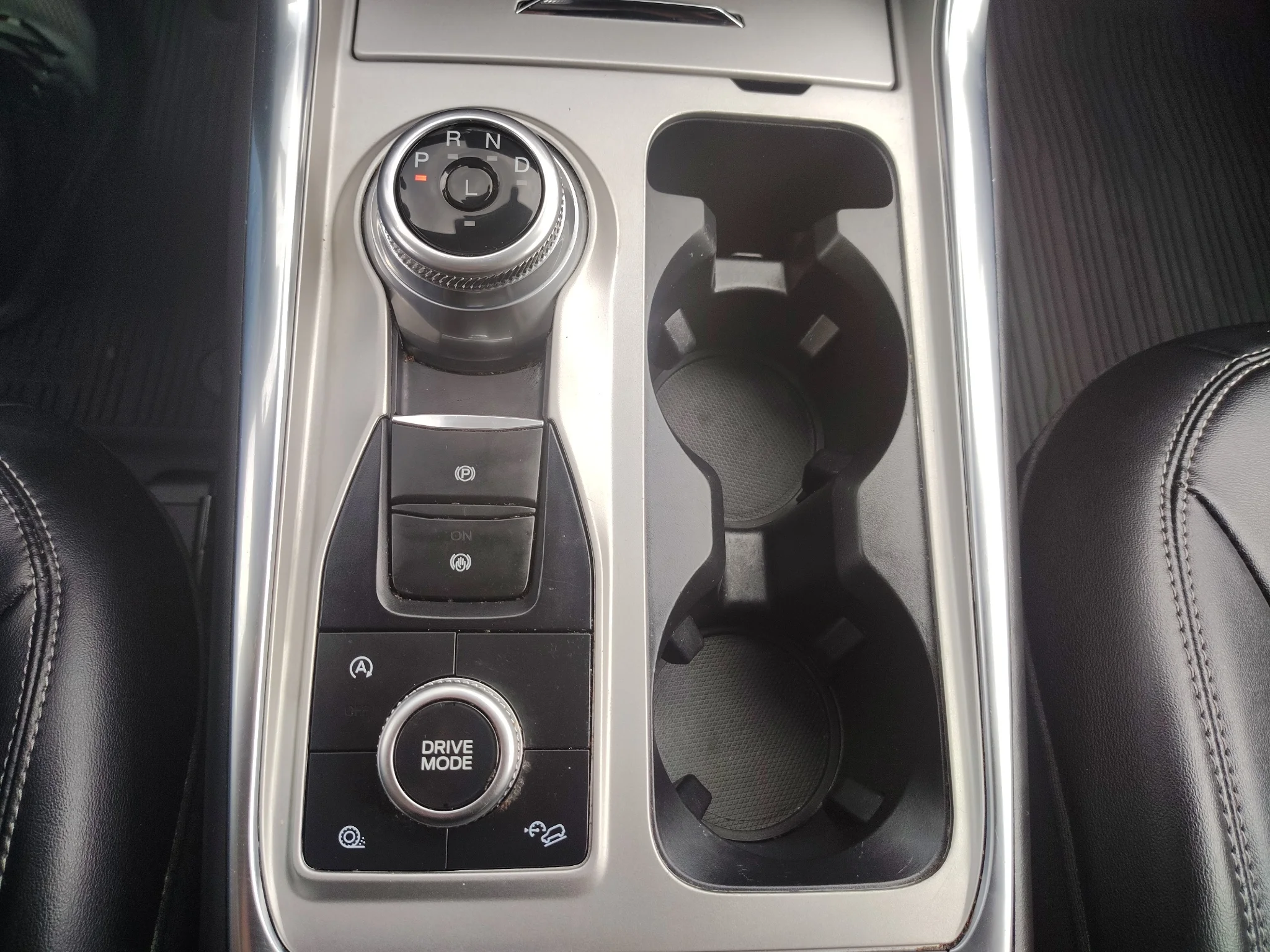 Used 2024 Iconic Silver Metallic Ford XLT image 23