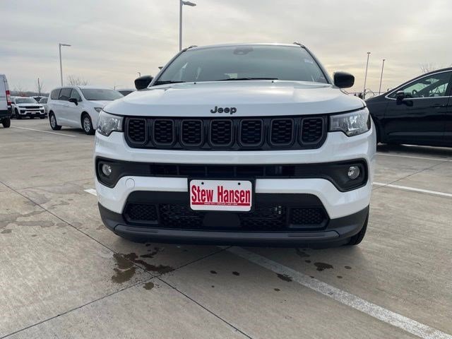 New 2026 Bright White Clearcoat Jeep Latitude Altitude image 8