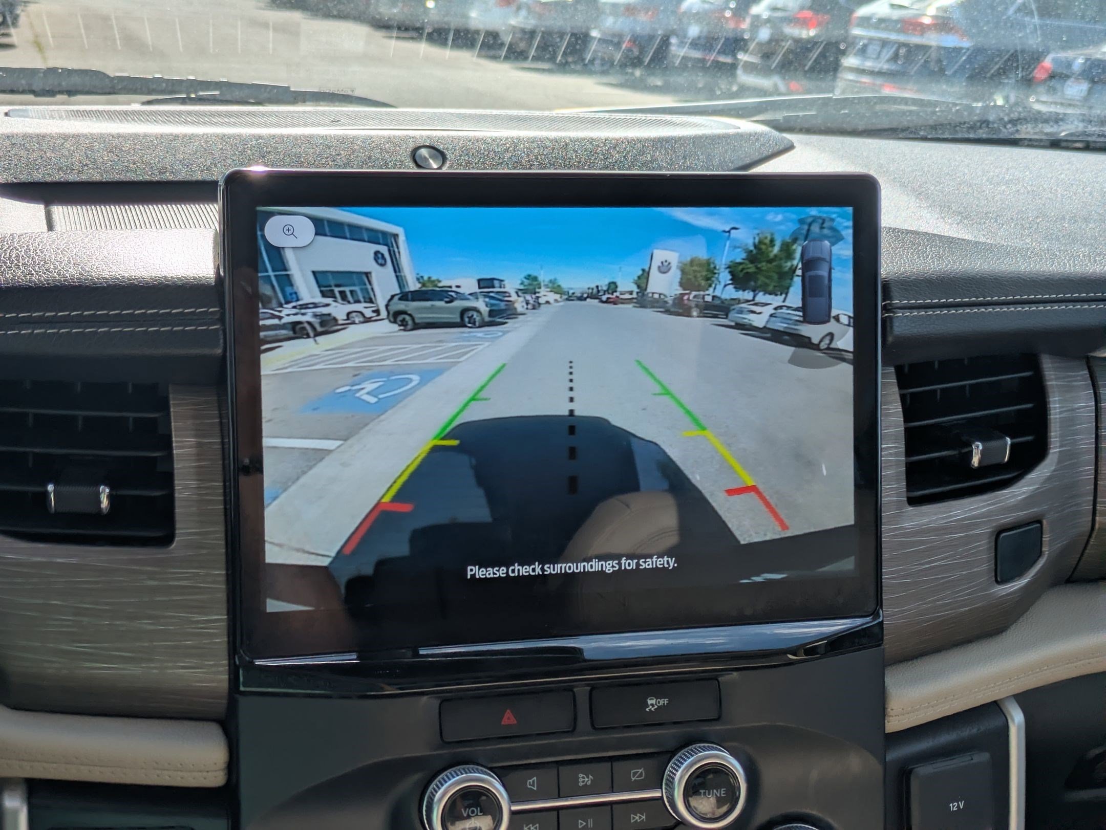 Used 2023 Silver Metallic Ford Limited image 25