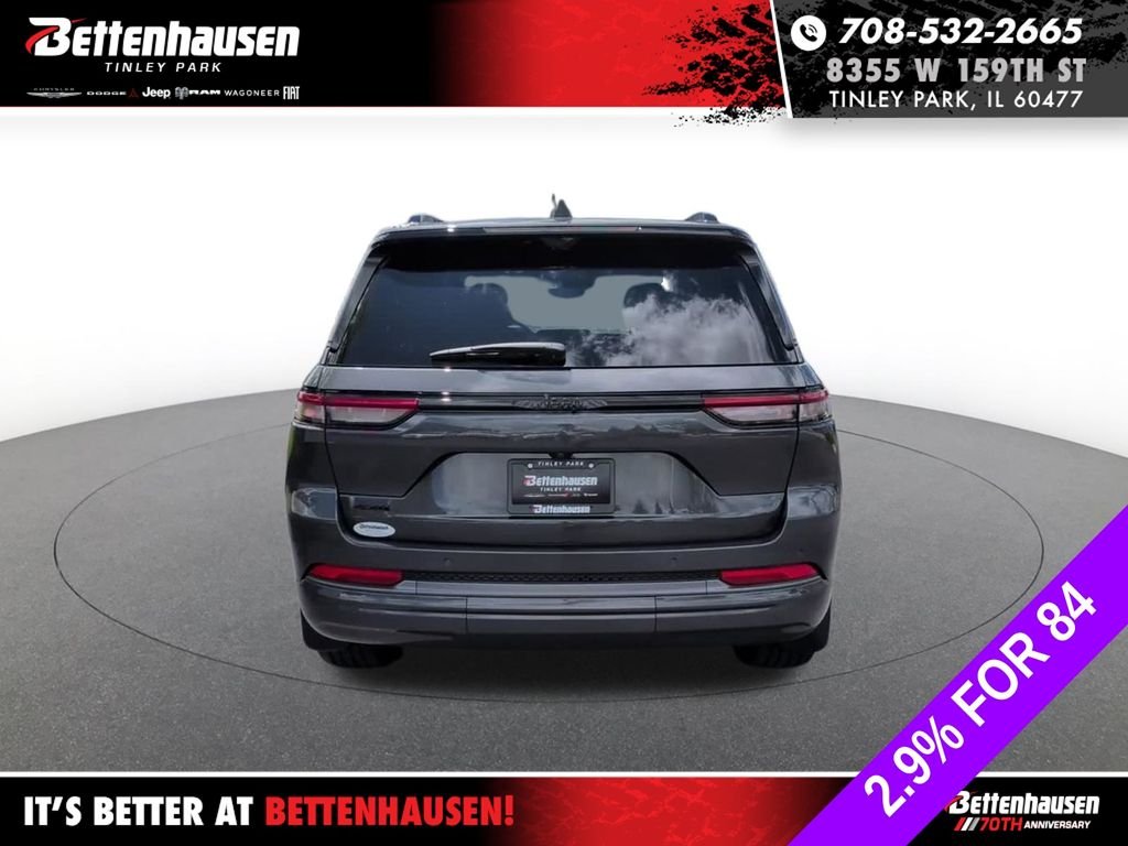 New 2026 Baltic Gray Metallic Clear-Coat Exterior Paint Jeep Limited Reserve image 7