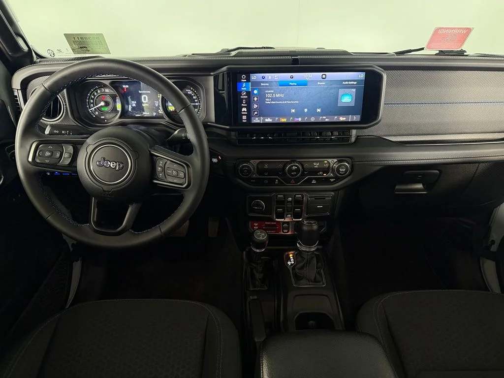 Used 2024  Jeep Rubicon 4xe image 15