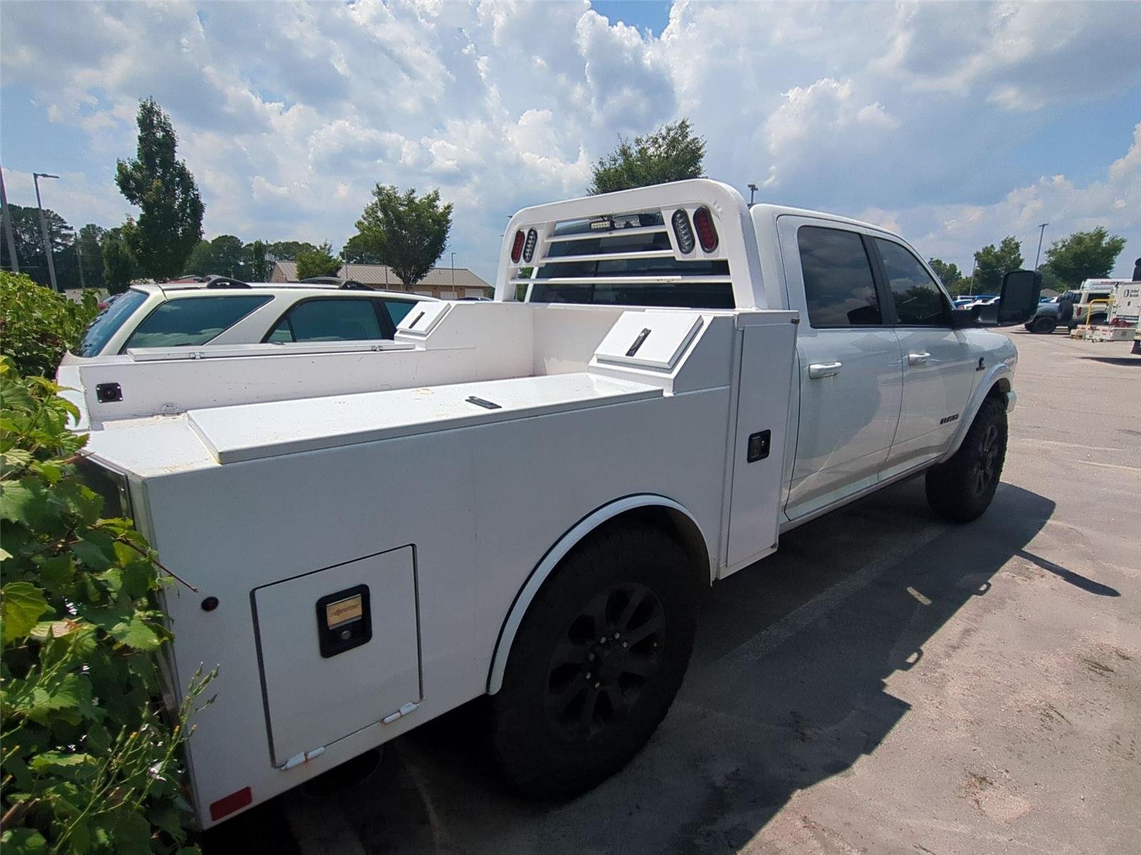 Used 2022 Bright White Clearcoat Ram Laramie image 4