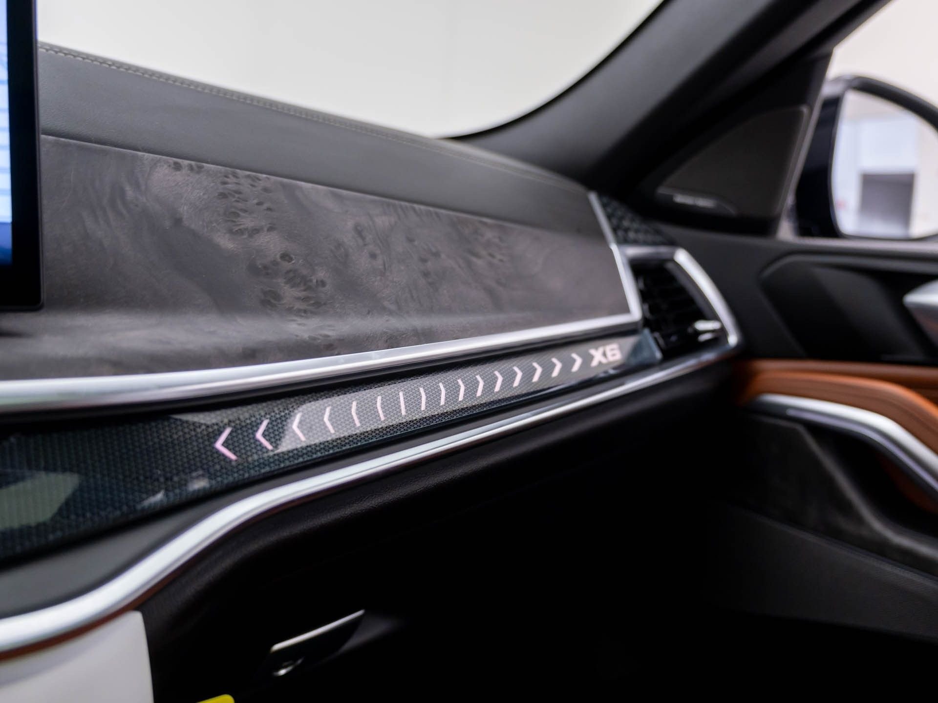 New 2027 Black Sapphire Metallic BMW xDrive40i image 31
