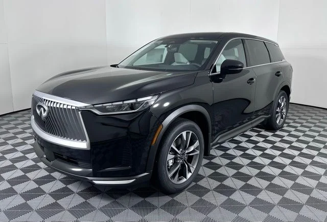 Certified Used 2026 Mineral Black INFINITI PURE image 3