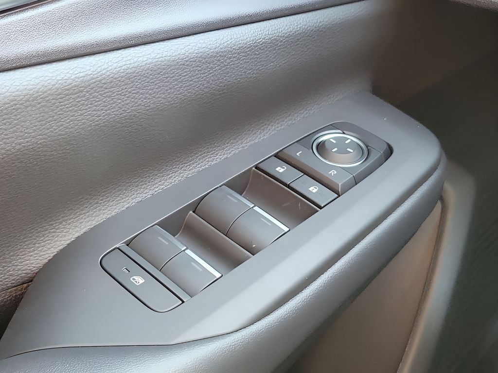 2026 Toyota Prius Plug-in Hybrid XSE Premium - Photo 27