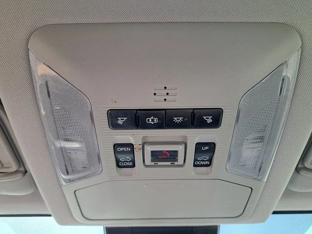 Certified Used 2020  Toyota XLE Premium image 30