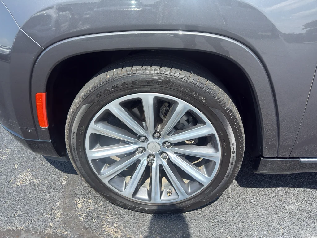 Used 2022 Baltic Gray Metallic Clearcoat Jeep Series II image 9