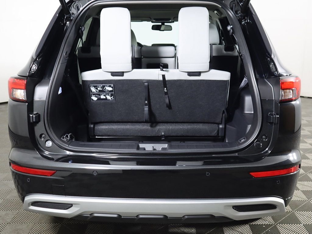 2025 Mitsubishi Outlander Plug-in Hybrid Platinum Edition - Photo 20