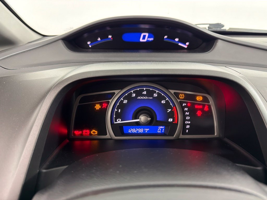 Used 2011 Silver Honda LX image 13