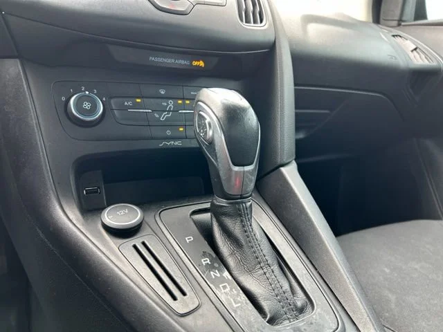 Used 2016 Gray Ford SE image 38