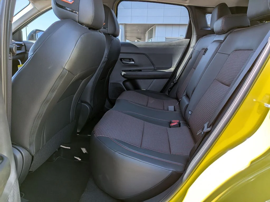 New 2026 Yuzu Yellow Metallic / Super Black Two-tone Nissan SR image 20
