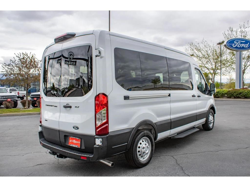 New 2026 OXFORD WHITE Ford XLT image 8
