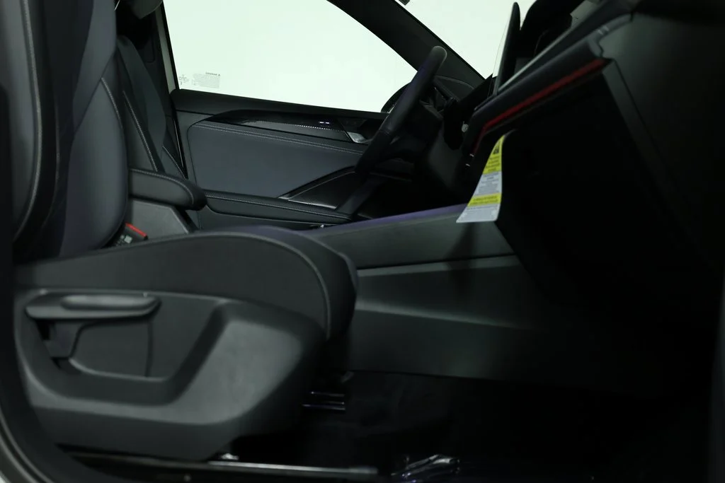 Used 2026  Volkswagen SE R-Line Black image 16