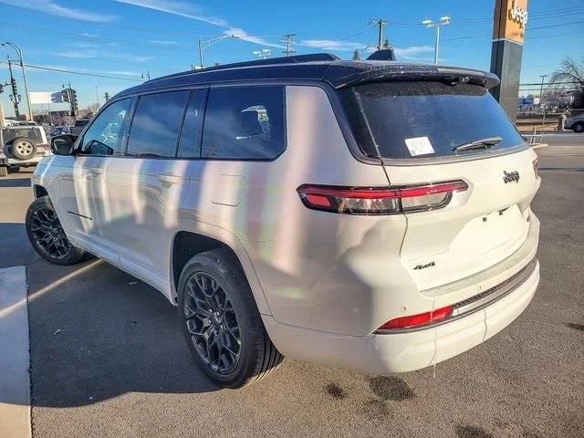 New 2026 Bright White Clear-Coat Exterior Paint Jeep Summit image 7