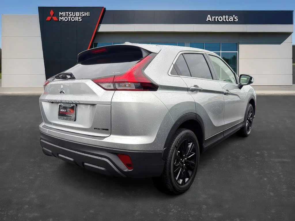 New 2026 Alloy Silver Metallic Mitsubishi LE image 6
