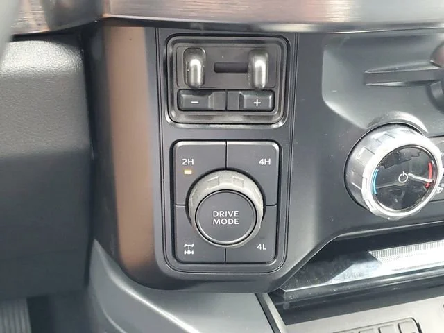 Used 2025 Avalanche Ford XL image 20