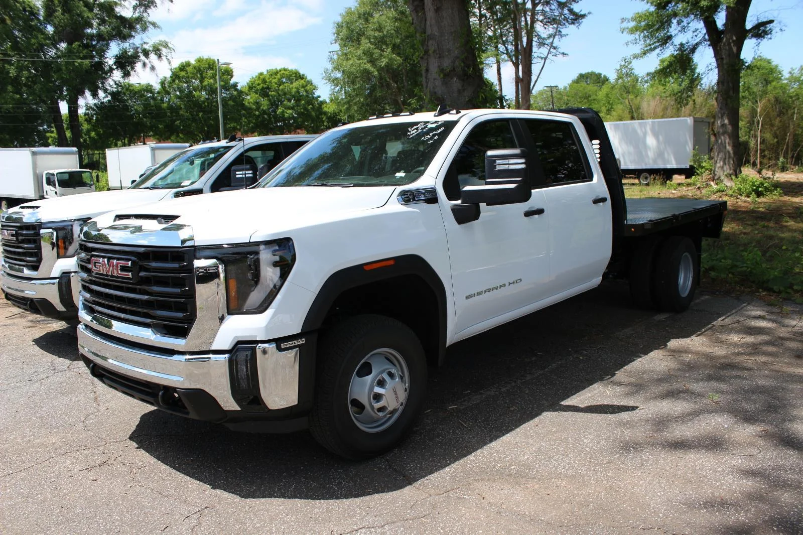 New 2026 Summit White GMC Pro image 2