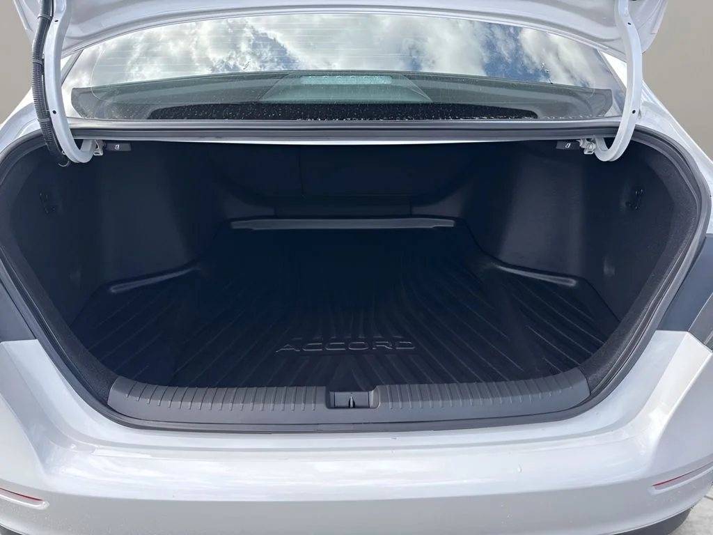 Used 2024 White Honda EX image 28