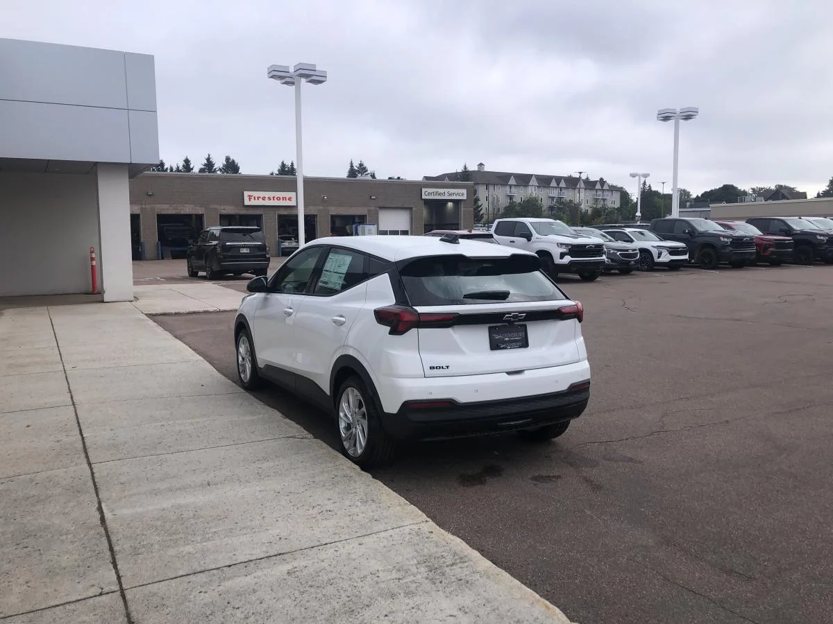 New 2027 White Chevrolet Fwd 4dr Lt image 6