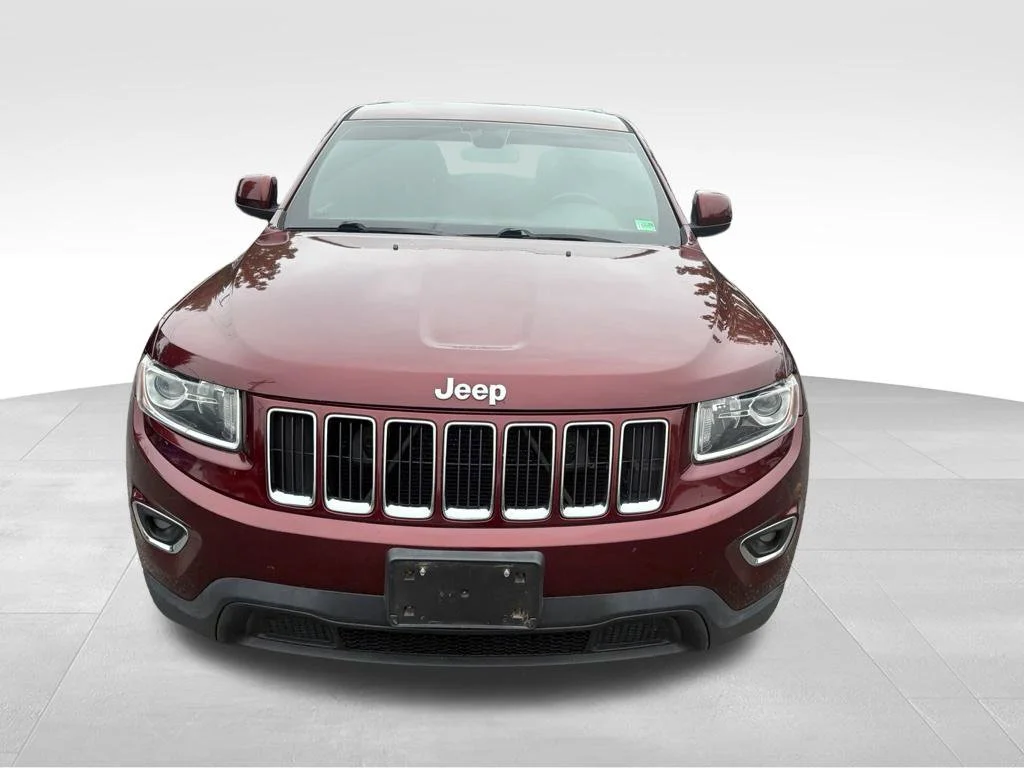Used 2016 Red Jeep Laredo image 2